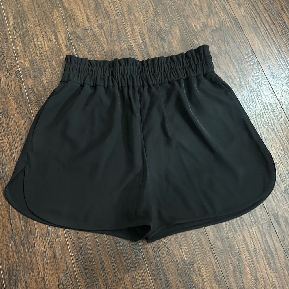 Generation Love ARLO CREPE SHORTS Size M New With Tags